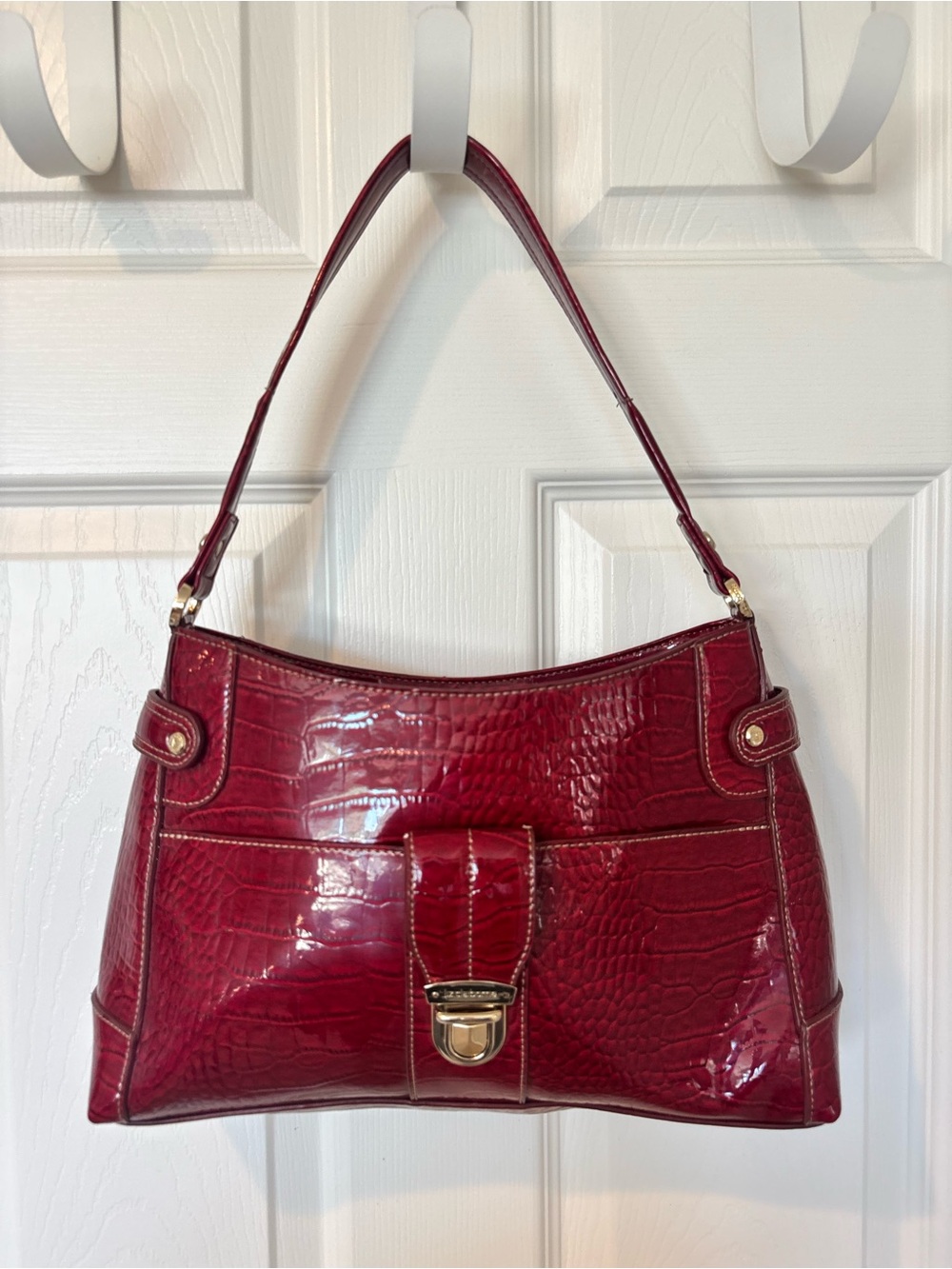 Liz Claiborne Croc-Embossed Shoulder Bag in Deep Wine